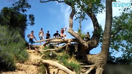 Genç kızların başına korkunç işler geldi!