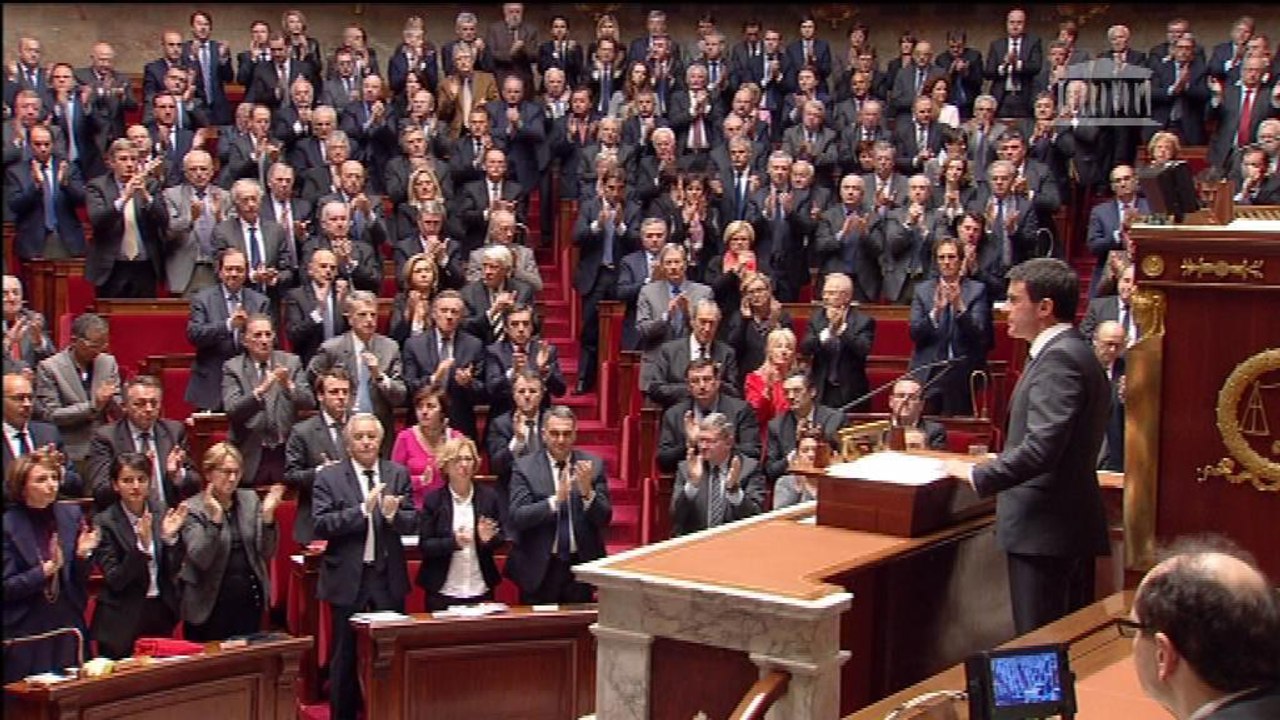 L'ovation des députés aux forces de l'ordre