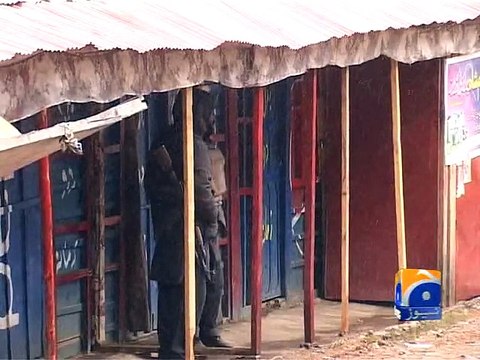 Murree: Winter's first snowfall attracts tourists-Geo Reports-13 Jan 2015