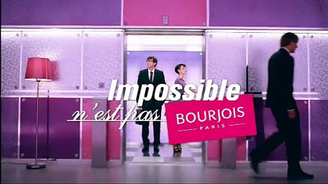 Mascara Effet Liner de Bourjois D'un trait, il souligne votre regard - Impossible n'est pas Bourjois - L'ascenseur