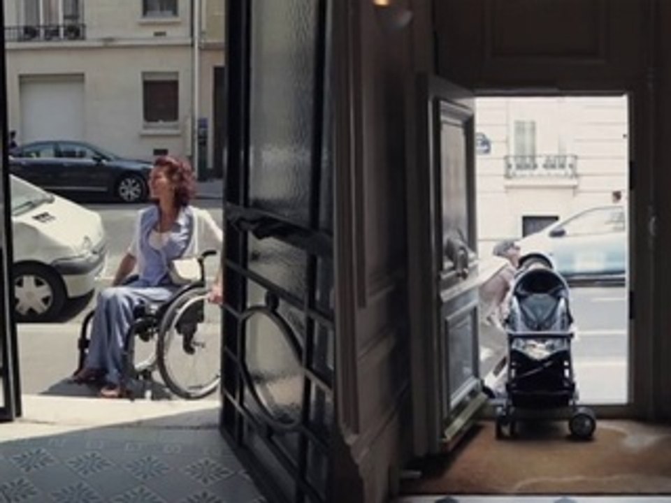 Mediaprism pour Association des paralysés de France (APF) - insertion personnes handicapées, "Votre don, c'est notre force" - septembre 2013