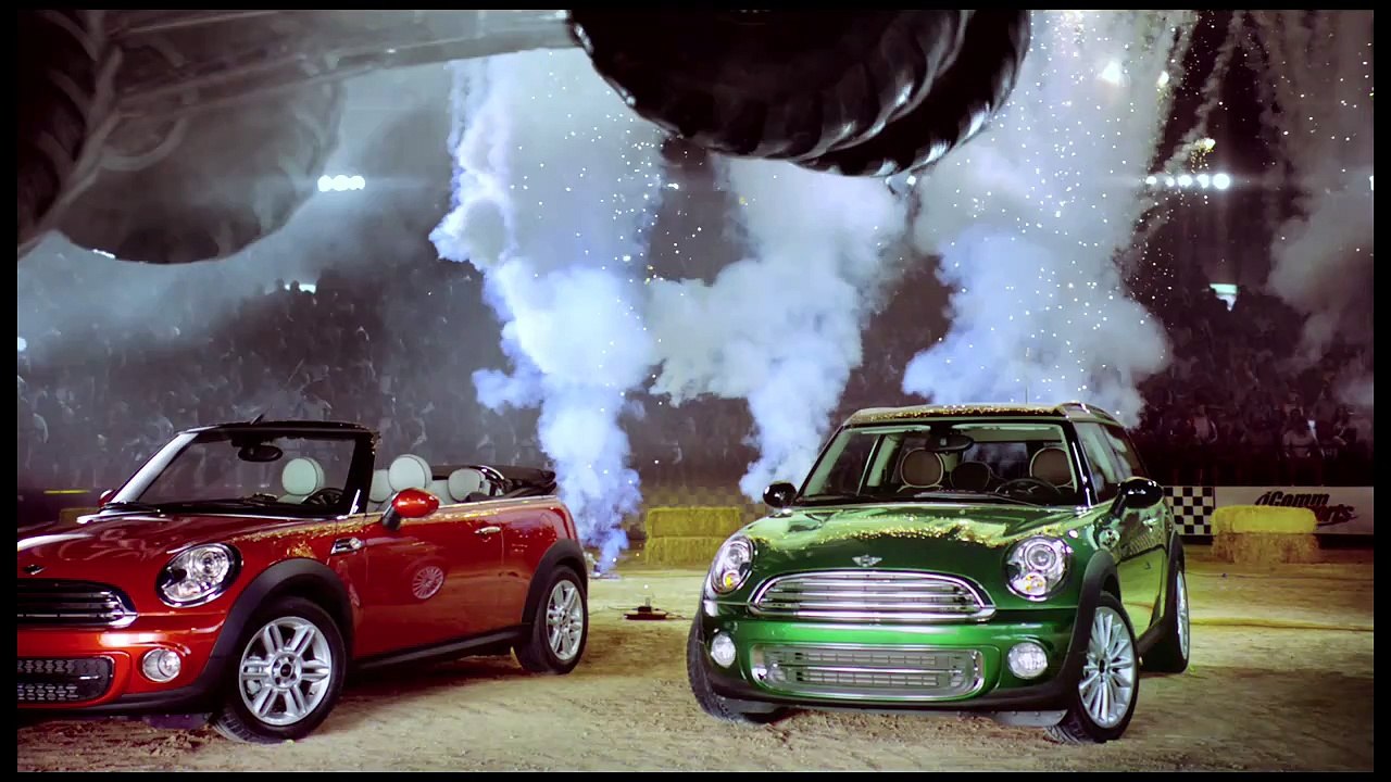 Mini Cooper (BMW) - voiture Mini - janvier 2010 - "Mini vs Monster"