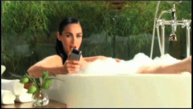 Motorola - téléphonie - février 2010 - Megan Fox