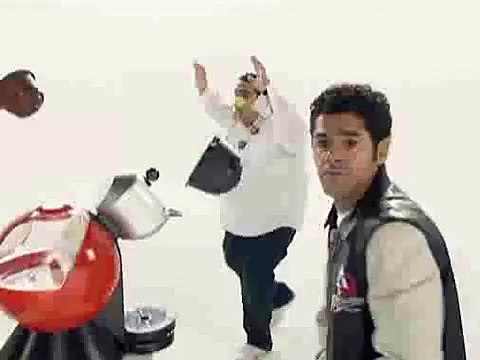 Nescafé (Nestlé) - café et machine à café Dolce Gusto de Nescafé - décembre 2007 - La Dolce Gusto de Jamel Debbouze