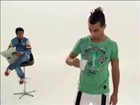 Nescafé (Nestlé) - café et machine à café Dolce Gusto de Nescafé - décembre 2007 - La Dolce Gusto de Jamel Debbouze , tektonik