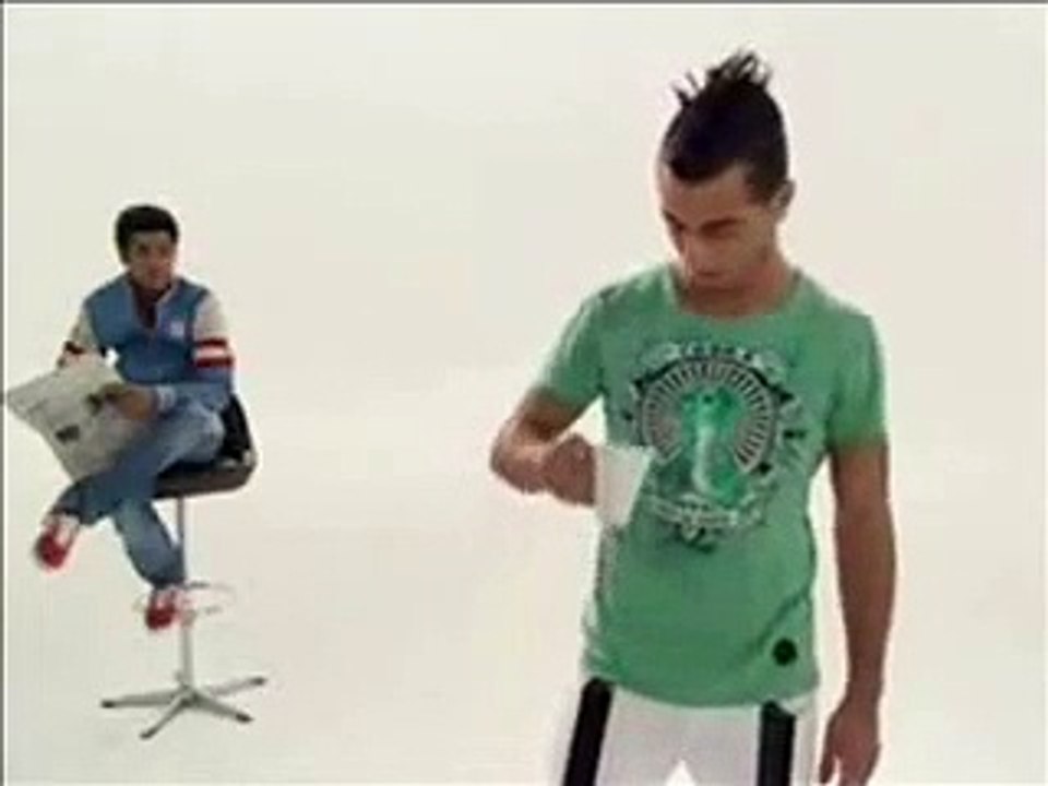 Nescafé (Nestlé) - café et machine à café Dolce Gusto de Nescafé - décembre 2007 - "La Dolce Gusto de Jamel Debbouze", tektonik