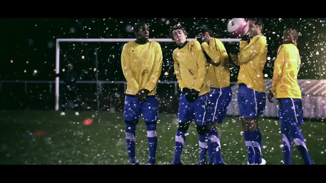 Nike - équipementier sportif - février 2011 - Vive le football libre , Le Défi , joueurs amateurs, concours vidéo