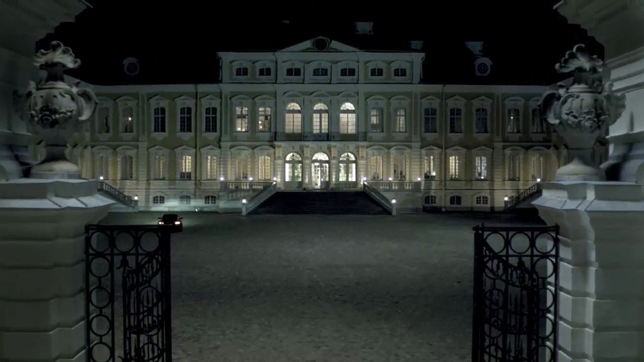 Perrier (Nestlé Waters) - eau pétillante - juillet 2010 - "Perrier by Dita", www.perrierbydita.com, teasing