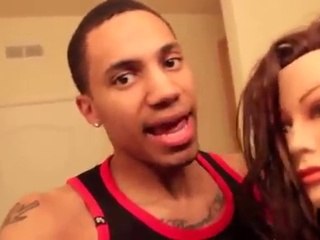 Caméra cachée : sa copine croit qu'il la trompe, sa réaction est énorme !