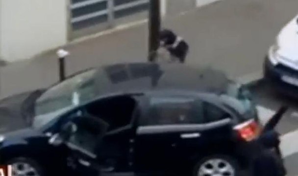 İşte Charlie Hebdo saldırısının yeni görüntüleri