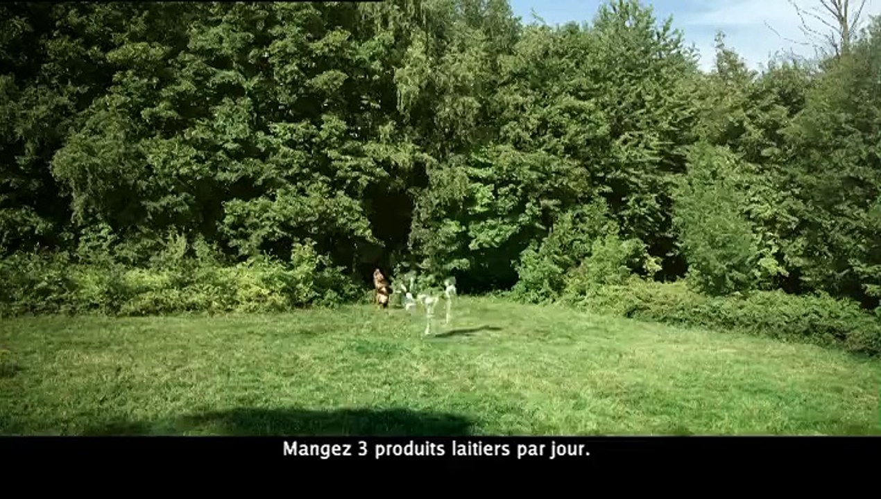 Les Produits Laitiers (CNIEL) - produits au lait - septembre 2009 - "Paf, paf, paf ! Le loup"