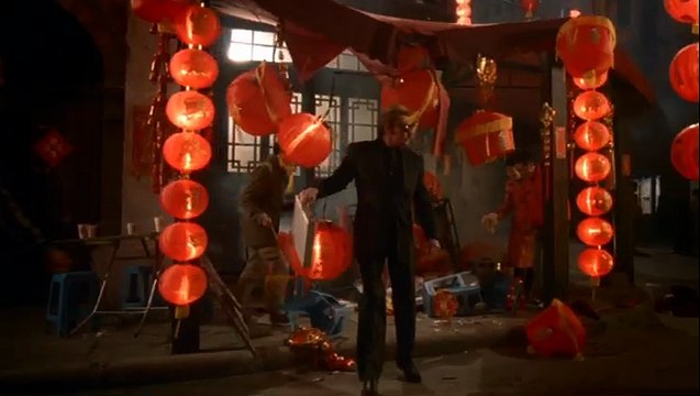 Optic 2000 - lunettes I Titane-Gom - mars 2010 - La mallette, avec Johnny Hallyday