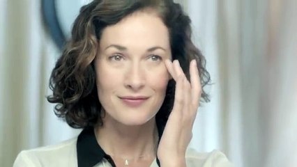 Lierac (Groupe Alès) - cosmétiques, "Soin anti-âge Lierac Premium" - novembre 2011 - "Attributs"