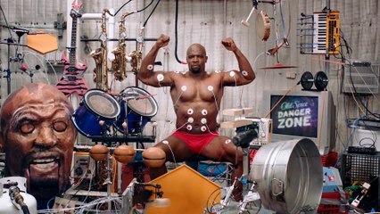 Old Spice - gel douche et déodorant, "Muscle Music, avec Terry Crews, http://vimeo.com/47875656" - août 2012