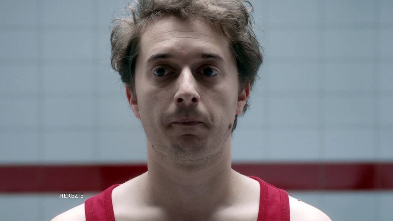 Party Poker (Bwin Party) - site de poker en ligne PartyPoker.fr, "Coiffure", "Massage", "Musculation" - août 2012 - musculation aquatique