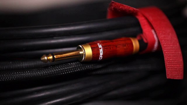 L'Oréal - cosmétiques, Myradio, le journal radio hebdo de L'Oréal - 2011