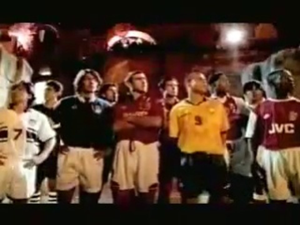 Nike - vêtements et chaussures de sport - août 2006 - "Good vs Evil"