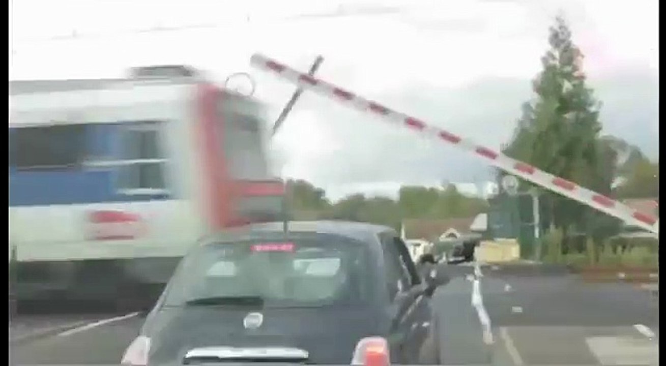 Radio Nova - radio, "30ème anniversaire, le 11/11/11, Supernova" - novembre 2011 - barrières incontrôlables