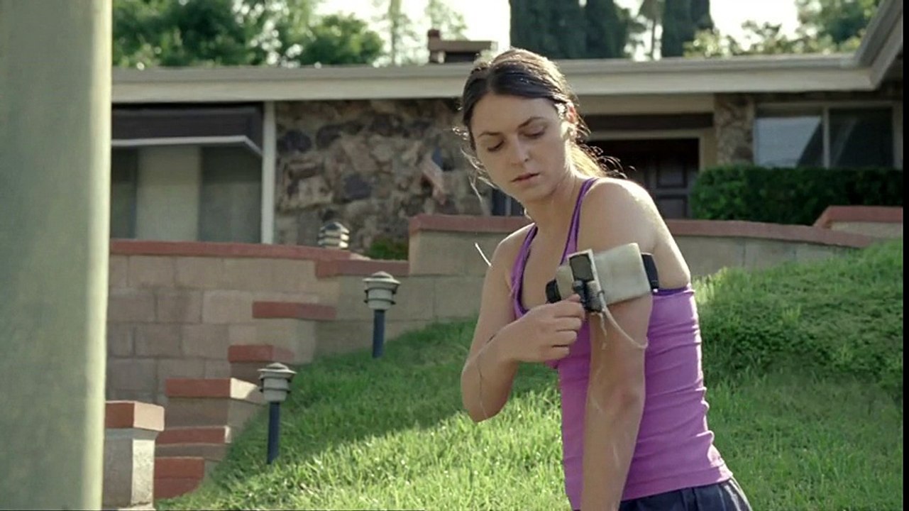 Nissan - voiture électrique Nissan Leaf, "Gas powered everything" - mai 2011