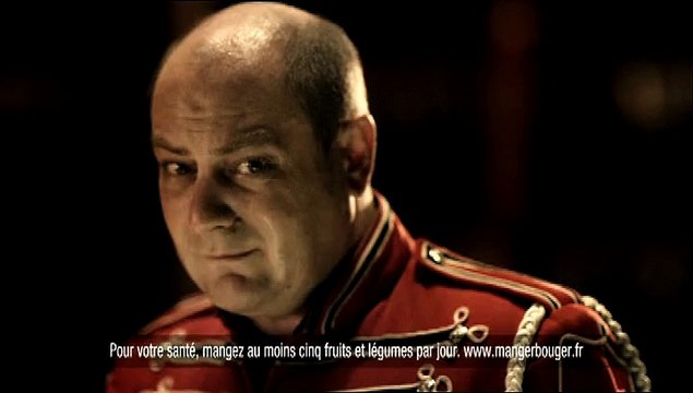 Orangina - soda Orangina Rouge - décembre 2009 - La panthère , Naturellement méchante , 15s