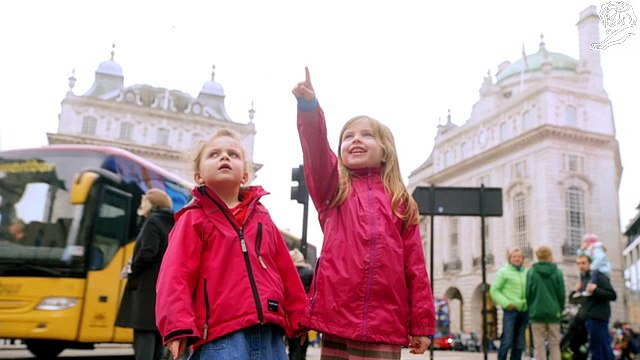 Ogilvy Londres pour British Airways - compagnie aérienne, Look up - novembre 2013