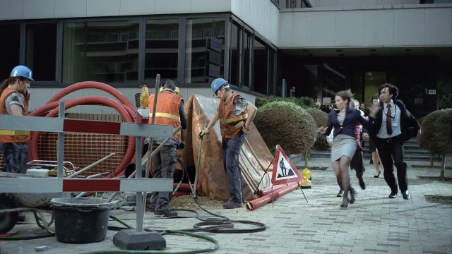 Renault - voiture électrique Renault Zoe, La chute du mur - mars 2013
