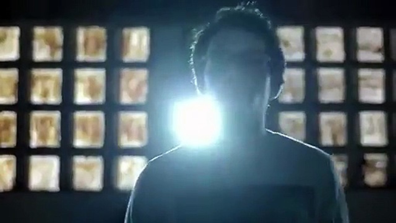 Nivea Brésil - crèmes solaires, "Panneau avec des perles lumino-réactives, par Simon Fernandes" - février 2012