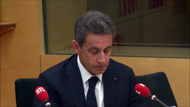 Sarkozy grimace sur la Radio RTL face à un auditrice convertie à l'Islam