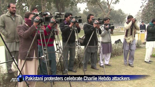 Pakistani protesters celebrate Charlie Hebdo attackers