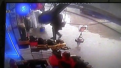 ZONGULDAK MAGAZADA HIRSIZLIK GUVENLI KAMERASINDA