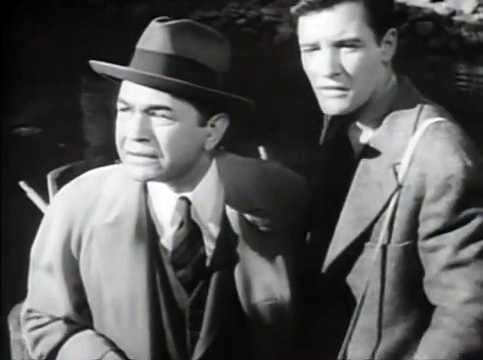The Stranger (1946), Orson Wells directs Edward G. Robinson - full movie (480p)
