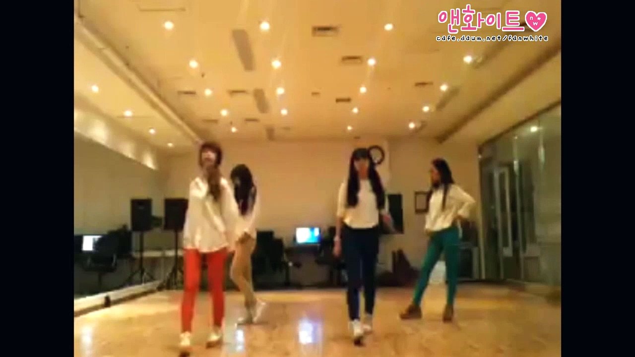 130227 N*WHITE 앤화이트 - "Me Against the Music" Dance Practice (Britney Spears / Madonna)