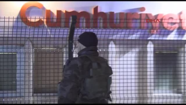 Cumhuriyet Gazetesi Önünde Polis Güvenlik Önlemi Aldı