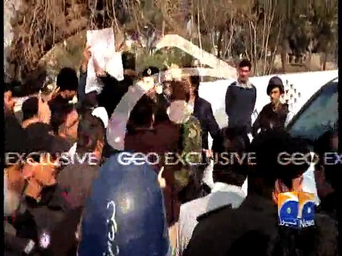 Parents of Slain APS students reject Imran Khan's visit - Geo Reports - 14 Jan 2015