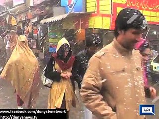 Northern Pakistan receives first snowfall of winter