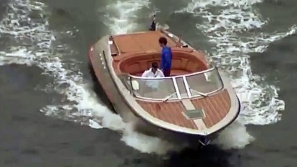 Federer et Hewitt jouent au tennnis en pleine mer