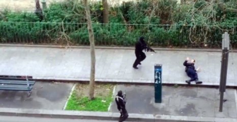 Charlie Hebdo Katliamını Yemen El Kaidesi Üstlendi