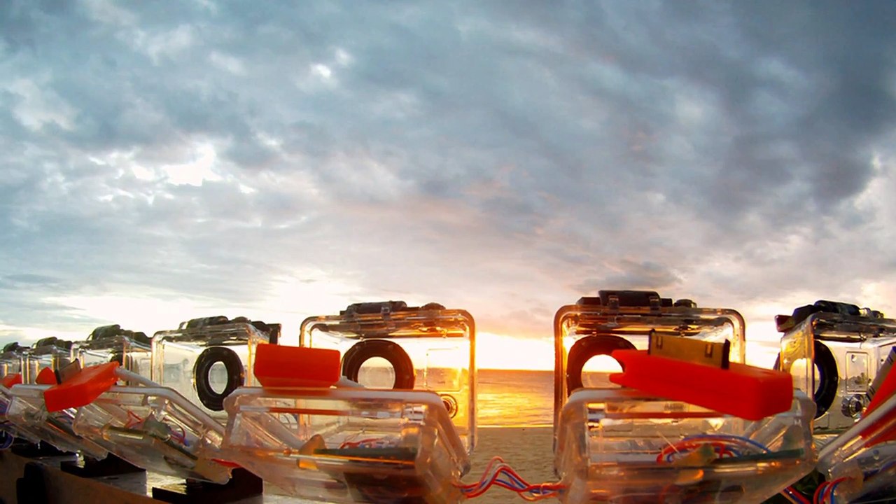 Rip Curl - équipement de surf, "Be a hero, avec le surfeur Mick Fanning" - octobre 2011 - Mirage