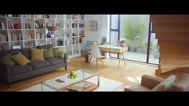 Saatchi & Saatchi Dusseldorf pour Vorwerk - robot aspirateur Kobold VR200, «Love sucks» - septembre 2014