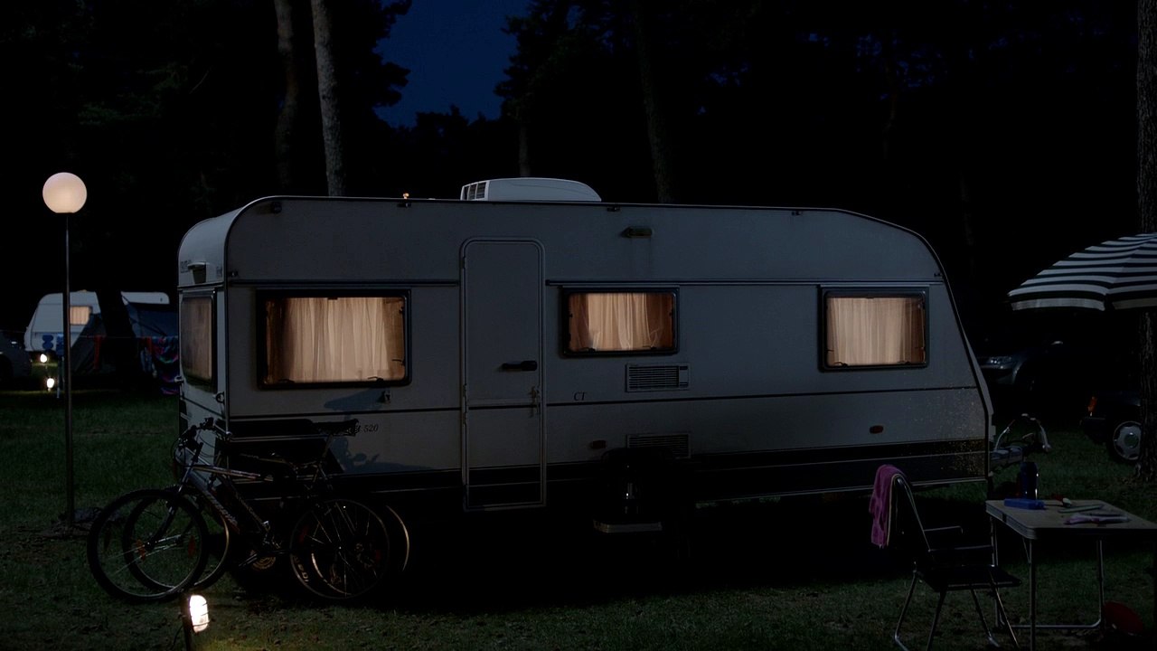 Universal Music Mobile (Bouygues Telecom) - opérateur téléphonique - août 2011 - "Caravane", "Le forfait est bloqué, mais moi jamais"