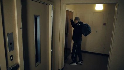 Via Hector - application mobile de relations clients, "La nonne", "Le lapin", "Le supporter", "Le voleur" - février 2013 - le voleur