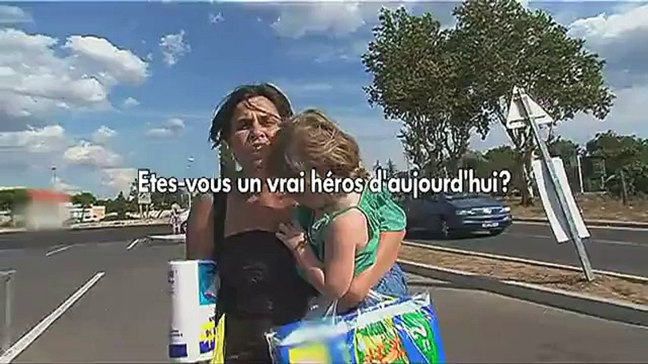 Volkswagen - voiture Volkswagen Nouveau Touran - septembre 2010 - "Les héros d'aujourd'hui", www.herosdaujourdhui.fr, supermarché