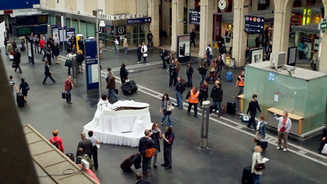 Voyages SNCF.com - site internet de compagnie ferroviaire voyages-sncf.com - août 2010 - Au revoir, Gabrielle