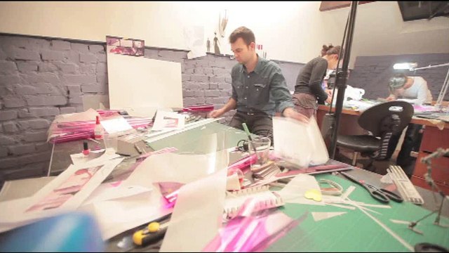 Yves Saint Laurent (YSL) - maquillage, Rouge Pur Couture Vernis à Lèvres - février 2012 - making of