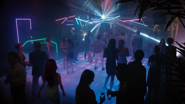 Wieden + Kennedy Portland pour Old Spice - gel douche et déodorant, «Mandroid, Soccer, Night Club» - juillet 2014