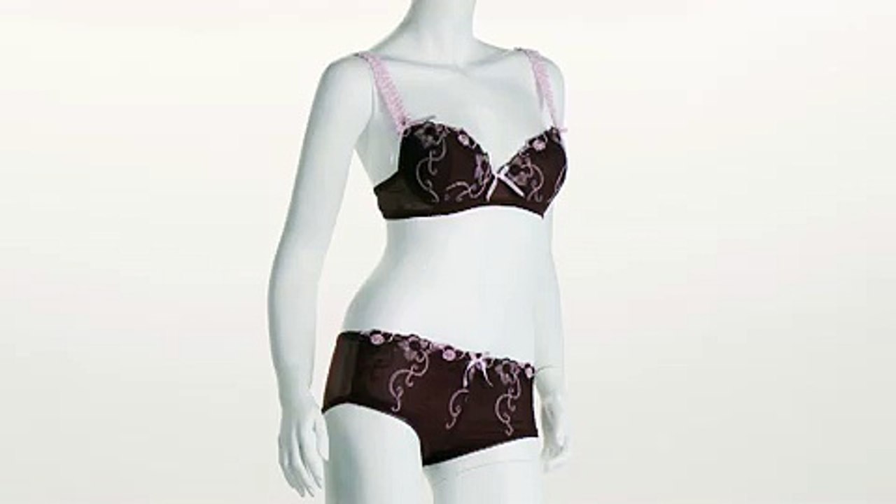 Tati (groupe Agora) - mode, déco - octobre 2009 - "Ce que vous avez vu ailleurs, venez l'acheter au prix Tati", lingerie