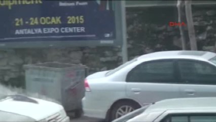 İzmir Seyir Halindeki Otomobil Yandı