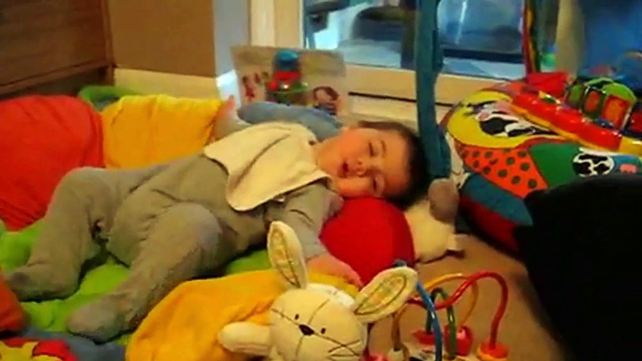 Saatchi & Saatchi Londres pour Pampers (Procter & Gamble) - couches pour bébés, "Aimer, dormir et jouer" - juillet 2013