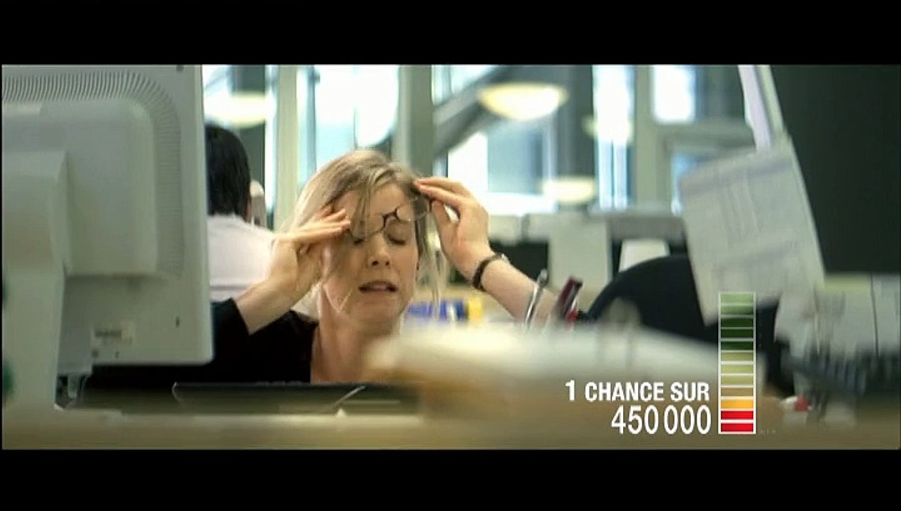 Renault - voitures - septembre 2010 - "Les probabilités, 1 chance sur 300 de vous faire rembourser votre Renault", "Le bureau"