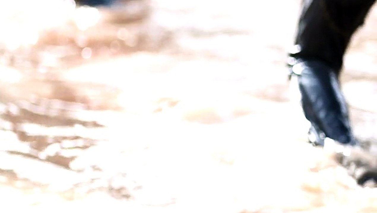 Wrangler - jeans - janvier 2010 - "We are animals", "Red"